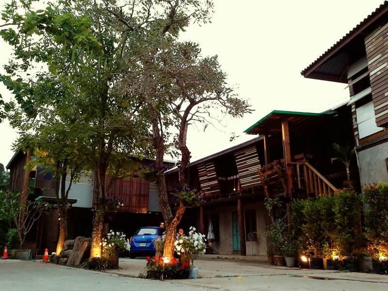 เฮือนช้างเผือก Hotel น่าน ภายนอก รูปภาพ